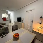 Modern 2-bedroom * تورّيفيِخا